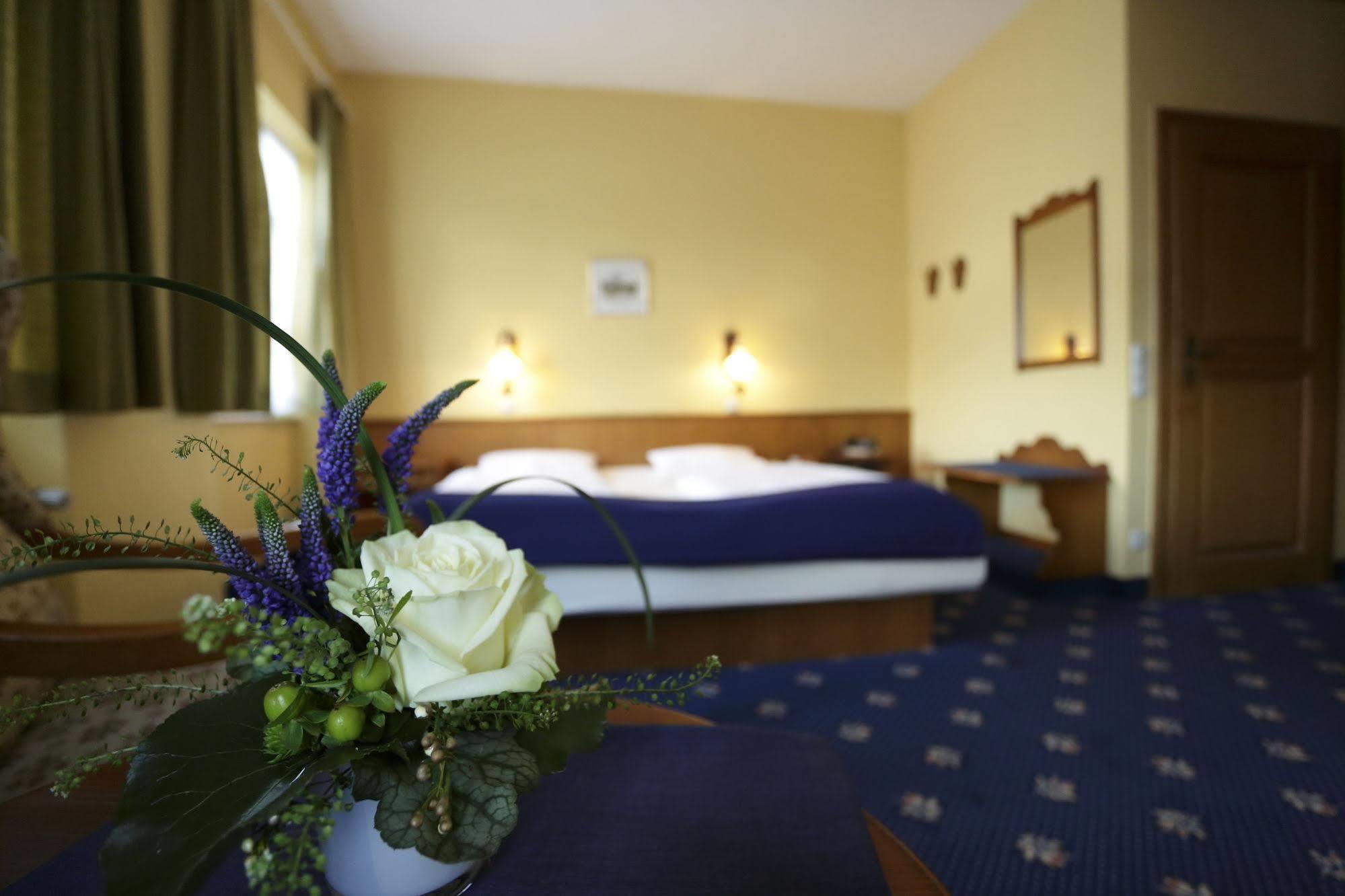 Minotel Jagdhotel Rose Miltenberg Dış mekan fotoğraf